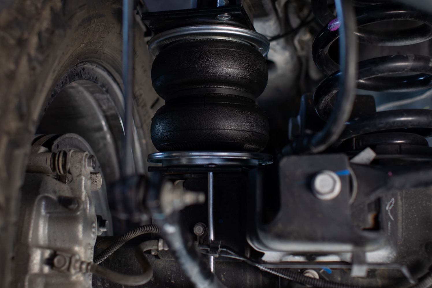 Air spring on truck